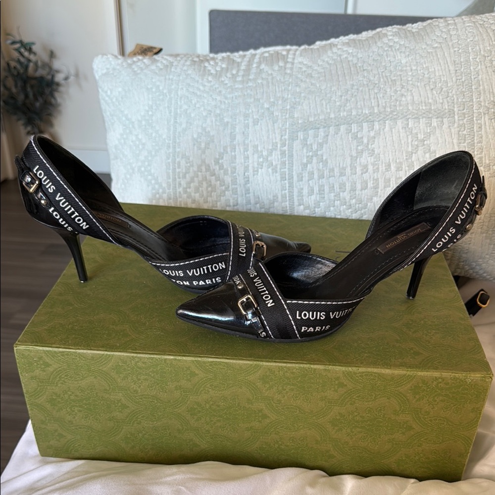 Louis Vuitton Black Slingback Heels with Thin Straps